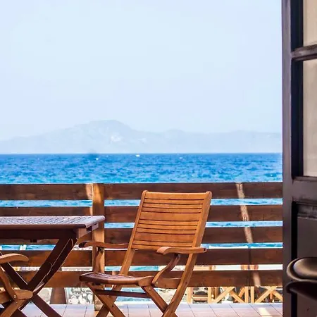 Nisyros White Wave Mandrákion