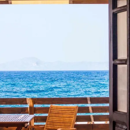 Nisyros White Wave Case de vacanță