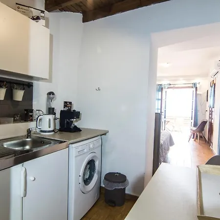 Nisyros White Wave *