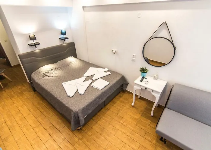 Nisyros White Wave *