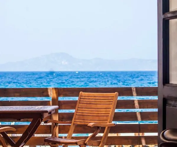 Nisyros White Wave Μανδράκι