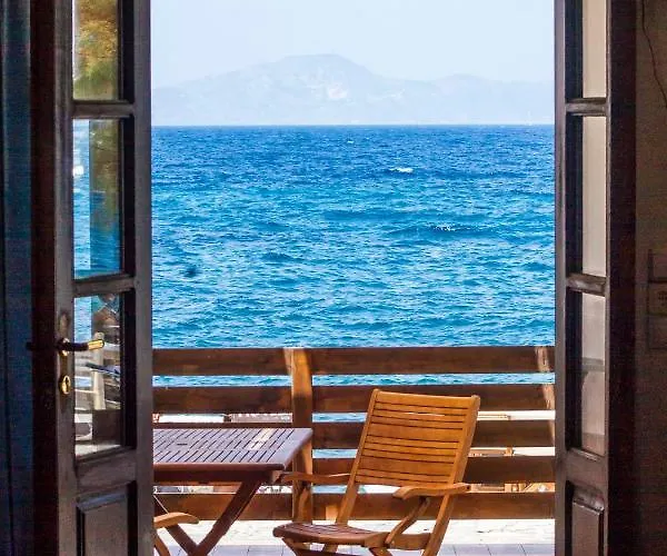 Nisyros White Wave Μανδράκι