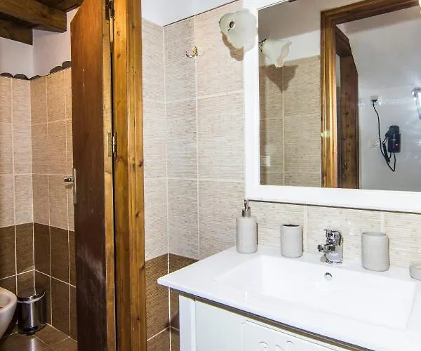 Nisyros White Wave * Mandraki (Nisyros)