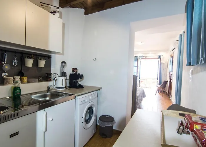 Nisyros White Wave *